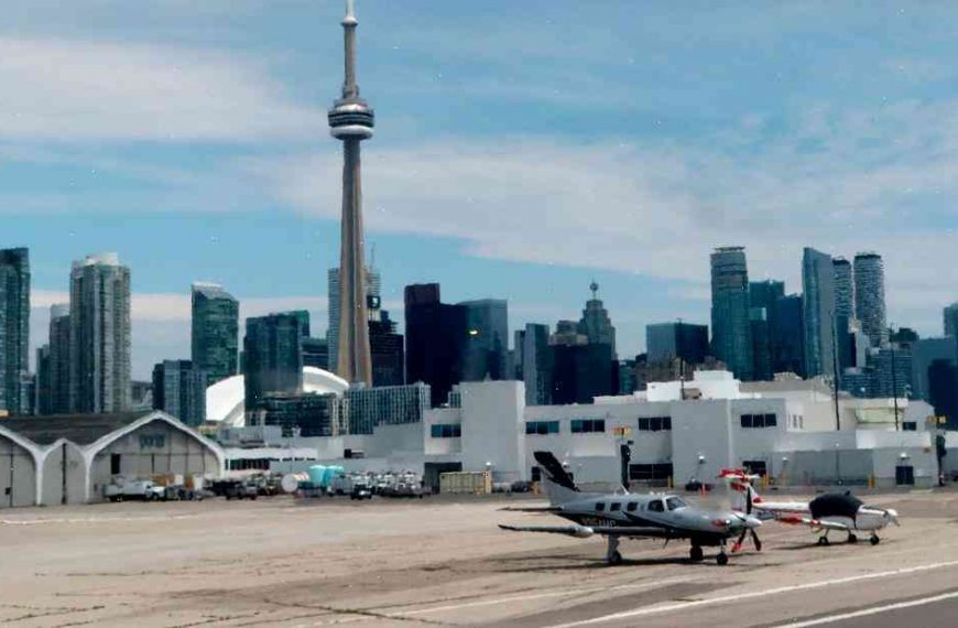 Toronto Police report suspicious device on Jetway